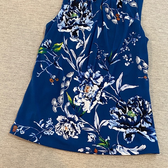WHBM Blue Sleeveless Floral Blouse - Picture 3 of 6